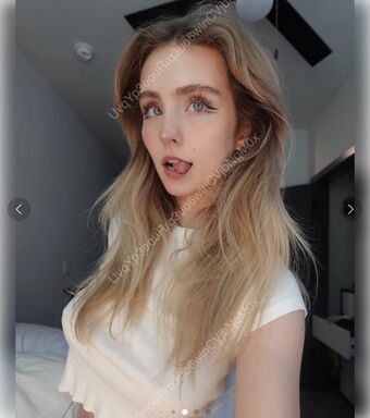 weetch Голе фотографије OnlyFans 32