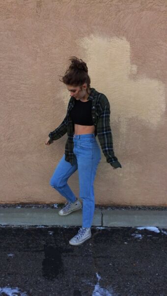 Willow Shields Голе фотографије OnlyFans 225