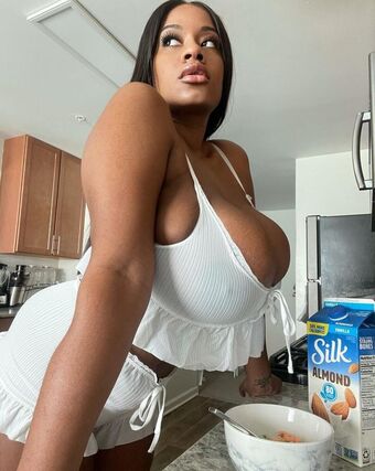 Yanithebbody1 Голе фотографије OnlyFans 26