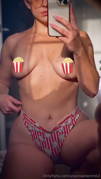 yourcaptainmk2 Голе фотографије OnlyFans 12