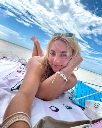 YouTube Reactors Голе фотографије OnlyFans 10