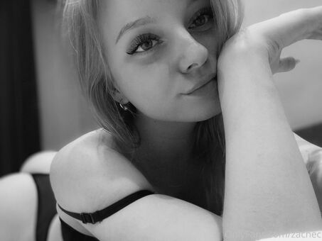 Zachec Голе фотографије OnlyFans 38