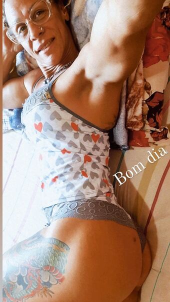 Zaira Oliveira Голе фотографије OnlyFans 1