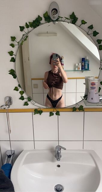 Zarahchan Голе фотографије OnlyFans 37