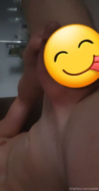 Zedldn Голе фотографије OnlyFans 14