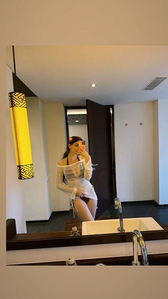 Zeling Голе фотографије OnlyFans 22