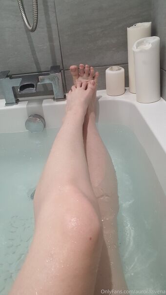zivenaa Голе фотографије OnlyFans 15