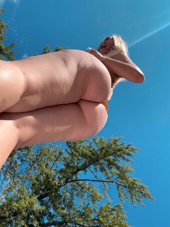 Zoe Grace Голе фотографије OnlyFans 13