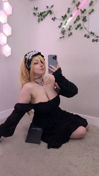 Zsofibtw Голе фотографије OnlyFans 2