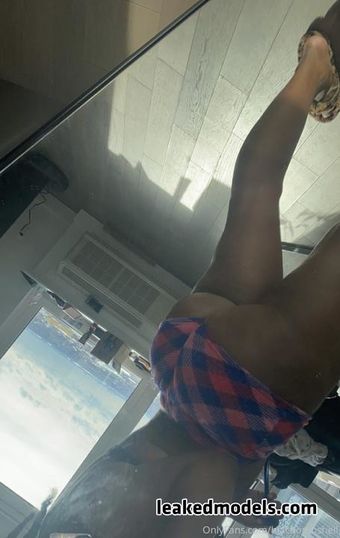 Blacbombshell Голе фотографије OnlyFans 2