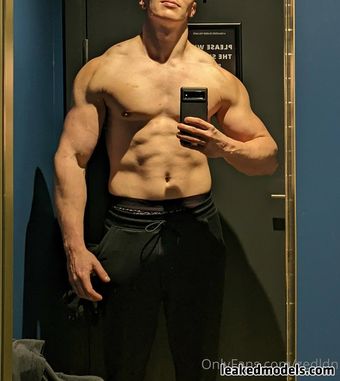 Zedldn Голе фотографије OnlyFans 5